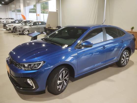 VOLKSWAGEN VIRTUS 1.0 200 TSI HIGHLINE AUTOMÁTICO